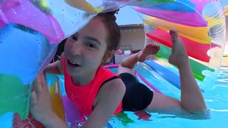 Anna McNulty feet photo thumbnail