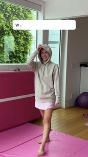 Anna McNulty feet photo 6