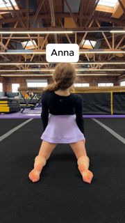 Anna McNulty feet photo 1