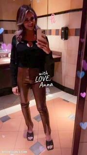 Anna Mello feet photo 10