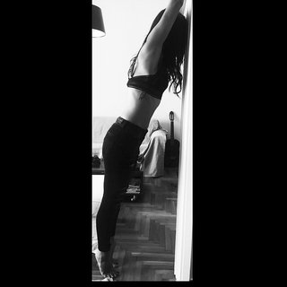 Anna Menenakou feet photo 8