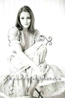 Anna Mikhaylovskaya feet photo thumbnail