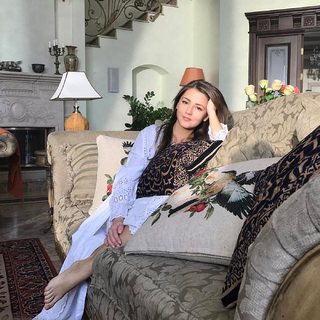 Anna Mikhaylovskaya feet photo thumbnail