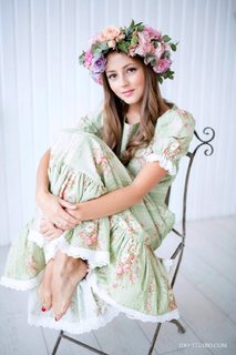 Anna Mikhaylovskaya feet photo thumbnail