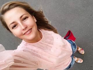 Anna Mikhaylovskaya feet photo thumbnail
