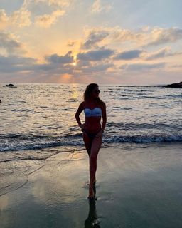 Anna Mikhaylovskaya feet photo thumbnail