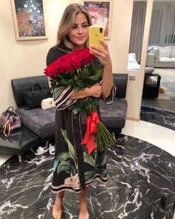 Anna Mikhaylovskaya feet photo thumbnail