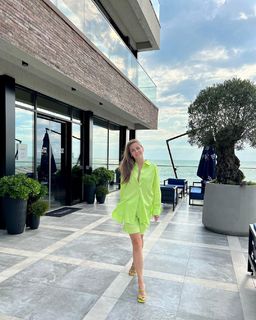 Anna Mikhaylovskaya feet photo thumbnail