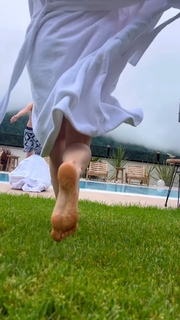 Anna Mikhaylovskaya feet photo thumbnail
