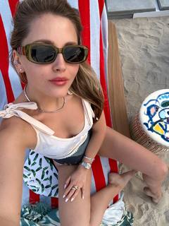 Anna Mikhaylovskaya feet photo thumbnail