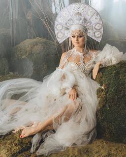 Anna Mikhaylovskaya feet photo thumbnail