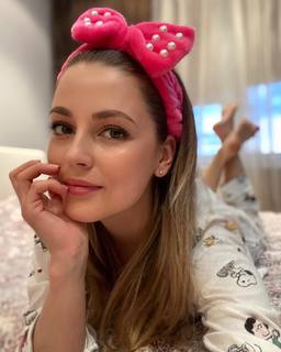 Anna Mikhaylovskaya feet photo thumbnail