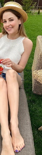 Anna Mikhaylovskaya feet photo thumbnail