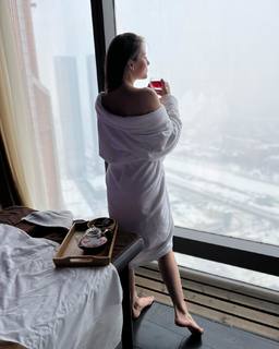 Anna Mikhaylovskaya feet photo thumbnail