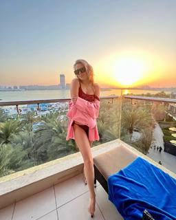 Anna Mikhaylovskaya feet photo thumbnail