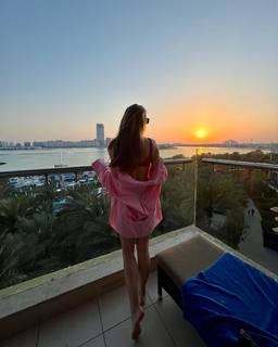 Anna Mikhaylovskaya feet photo thumbnail