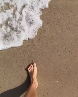 Anna Mikhaylovskaya feet photo thumbnail