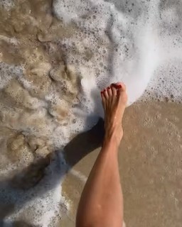 Anna Mikhaylovskaya feet photo thumbnail