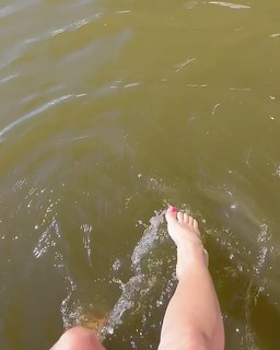 Anna Mikhaylovskaya feet photo thumbnail