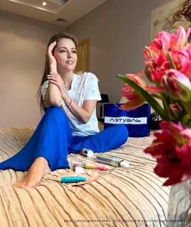 Anna Mikhaylovskaya feet photo thumbnail
