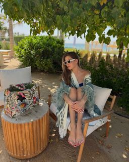 Anna Mikhaylovskaya feet photo thumbnail