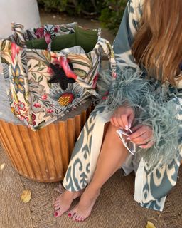 Anna Mikhaylovskaya feet photo thumbnail