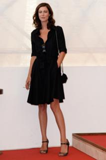 Anna Mouglalis feet photo 20