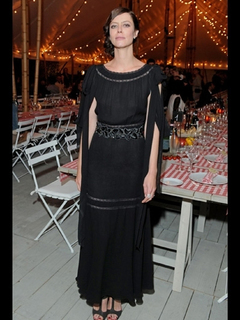 Anna Mouglalis feet photo 3