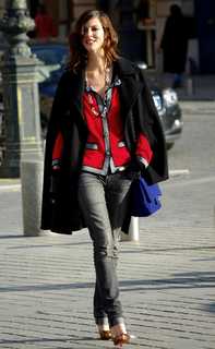 Anna Mouglalis feet photo 1