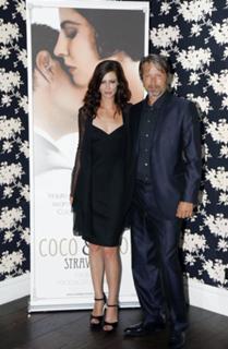Anna Mouglalis feet photo 11