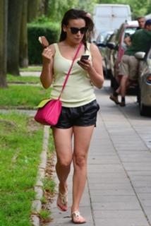 Anna Mucha feet photo thumbnail