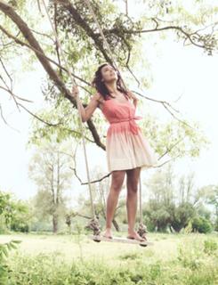 Anna Mucha feet photo thumbnail
