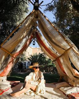 Anna Mucha feet photo thumbnail