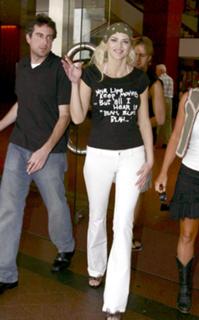 Anna Nicole Smith feet photo thumbnail