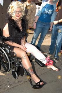Anna Nicole Smith feet photo thumbnail