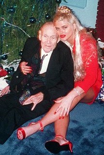 Anna Nicole Smith feet photo thumbnail