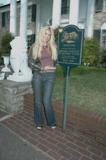 Anna Nicole Smith feet photo thumbnail