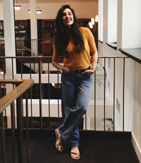 Anna Nooshin feet photo 1