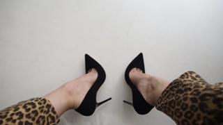 Anna Nooshin feet photo 8