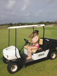 Anna Nooshin feet photo 11