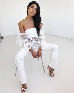 Anna Nooshin feet photo 17