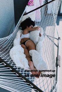 Anna Nooshin feet photo 11