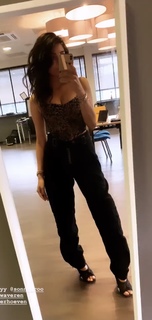 Anna Nooshin feet photo 4