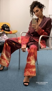 Anna Nooshin feet photo 15