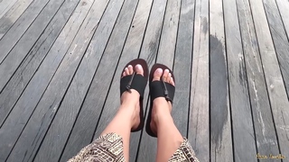 Anna Nooshin feet photo 8