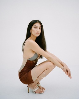 Anna Nooshin feet photo 6