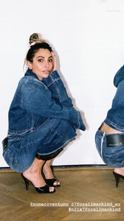 Anna Nooshin feet photo 10