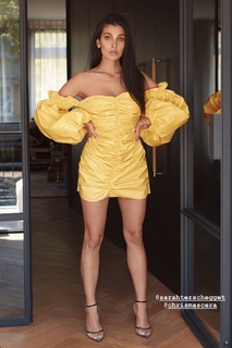 Anna Nooshin feet photo 5