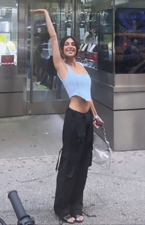 Anna Nooshin feet photo 18