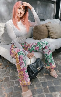 Anna Nooshin feet photo 12
